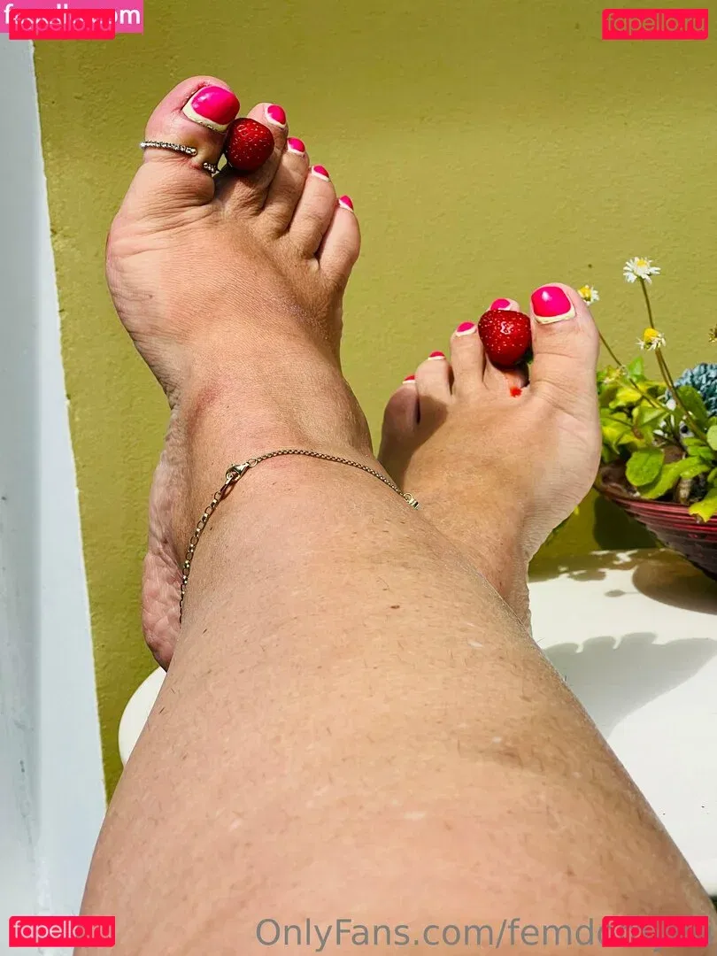 femdomyou Onlyfans Photo Gallery 