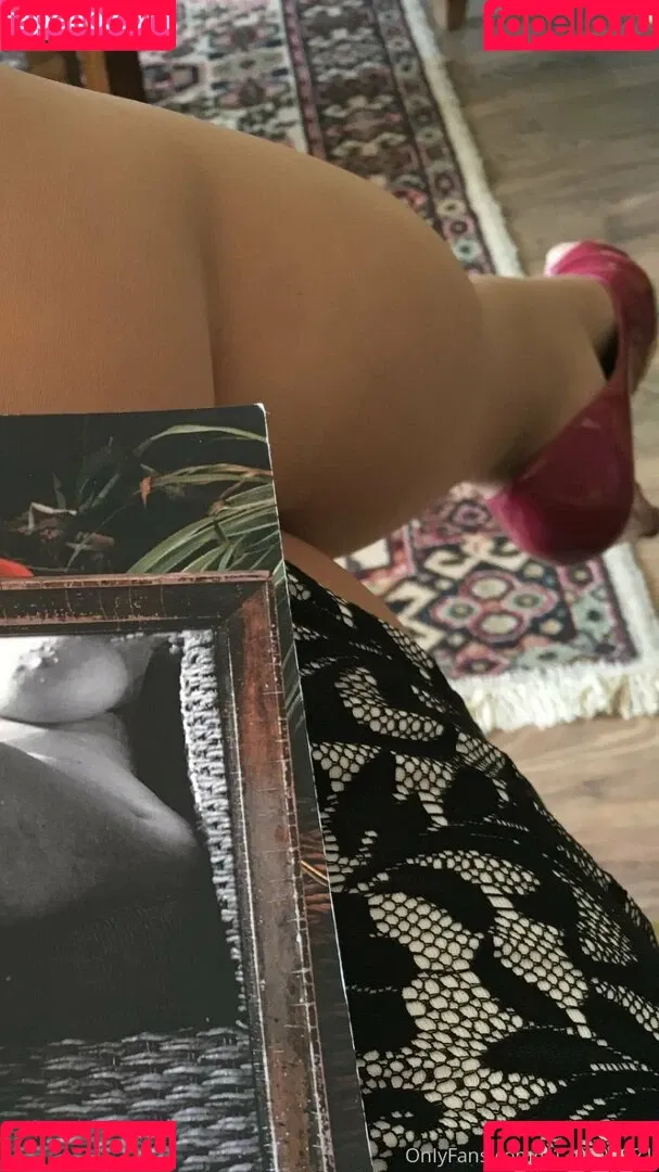 femdomyou Onlyfans Photo Gallery 