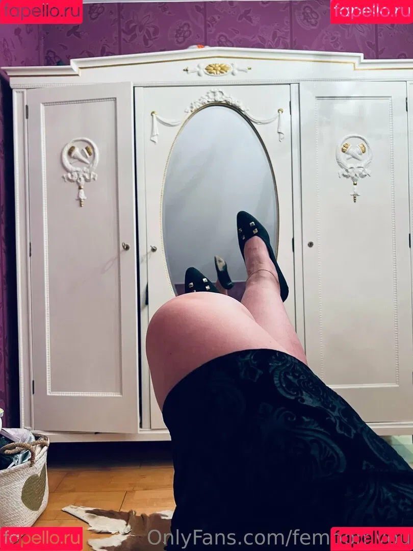 femdomyou Onlyfans Photo Gallery 