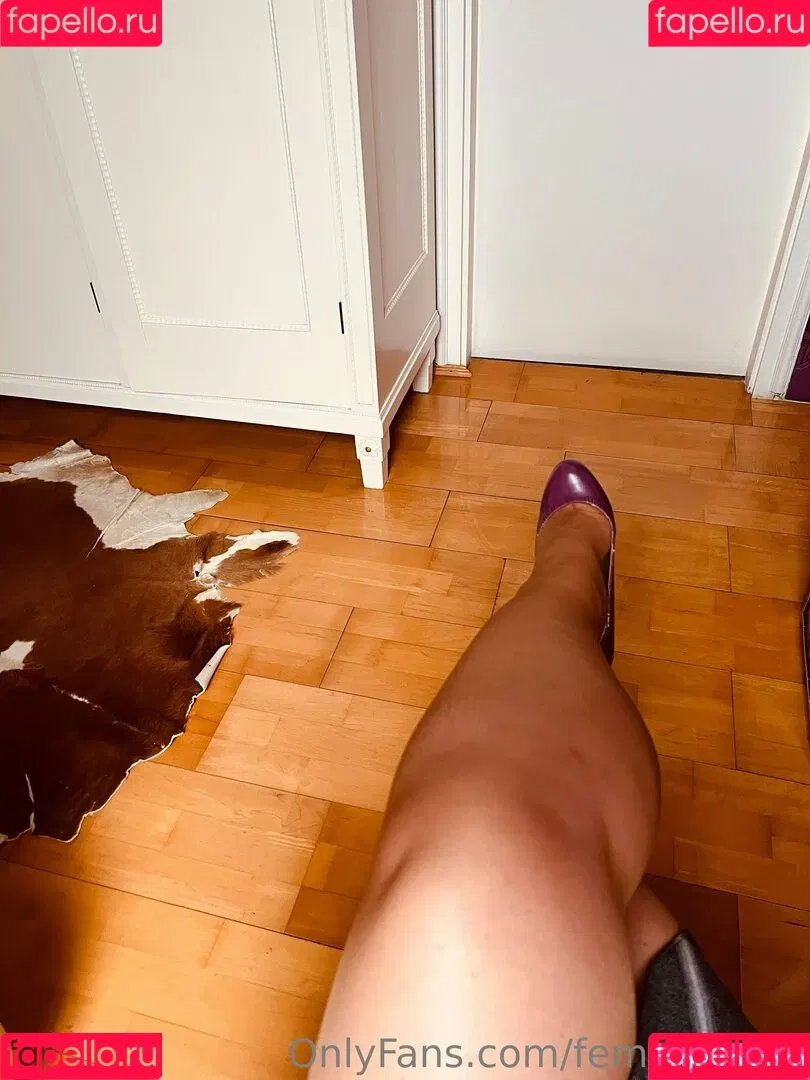 femdomyou Onlyfans Photo Gallery 