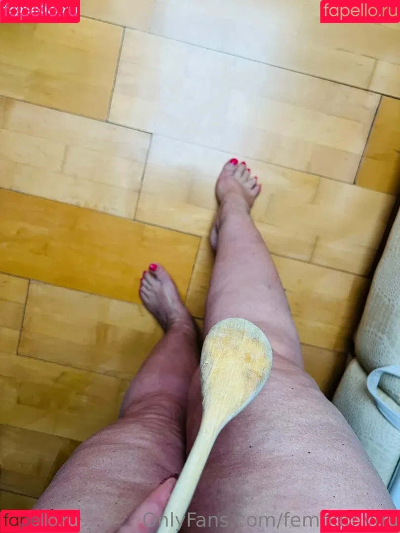 femdomyou Onlyfans Photo Gallery 