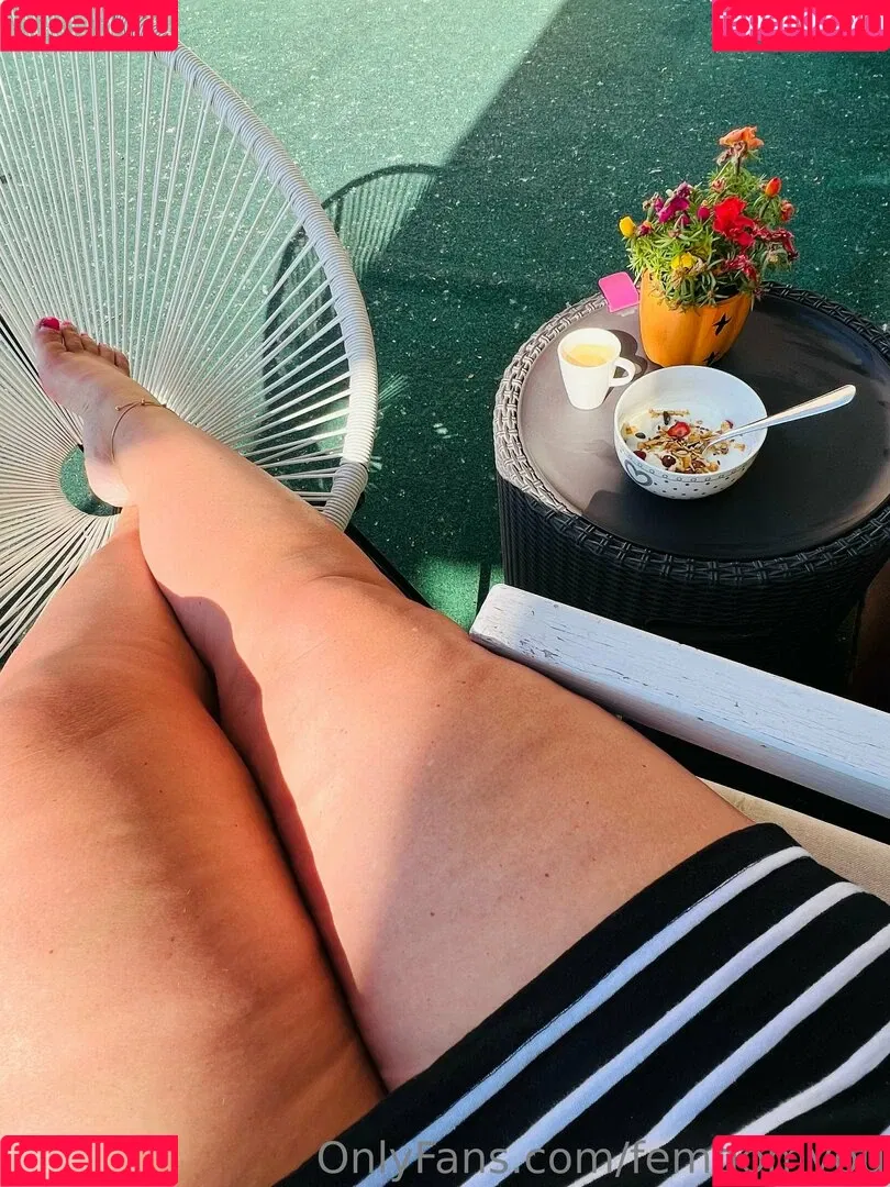 femdomyou Onlyfans Photo Gallery 