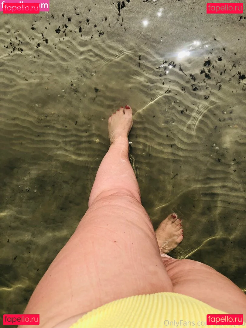 femdomyou Onlyfans Photo Gallery 