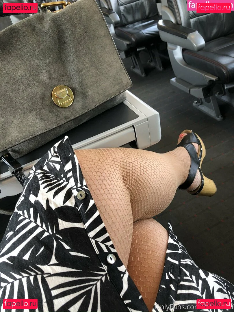 femdomyou Onlyfans Photo Gallery 