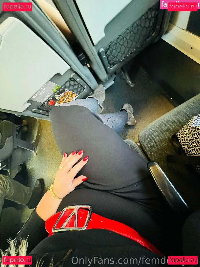 femdomyou Onlyfans Photo Gallery 