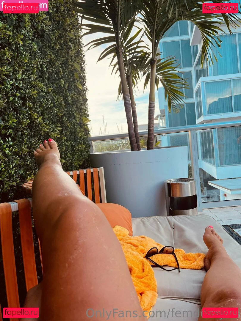 femdomyou Onlyfans Photo Gallery 