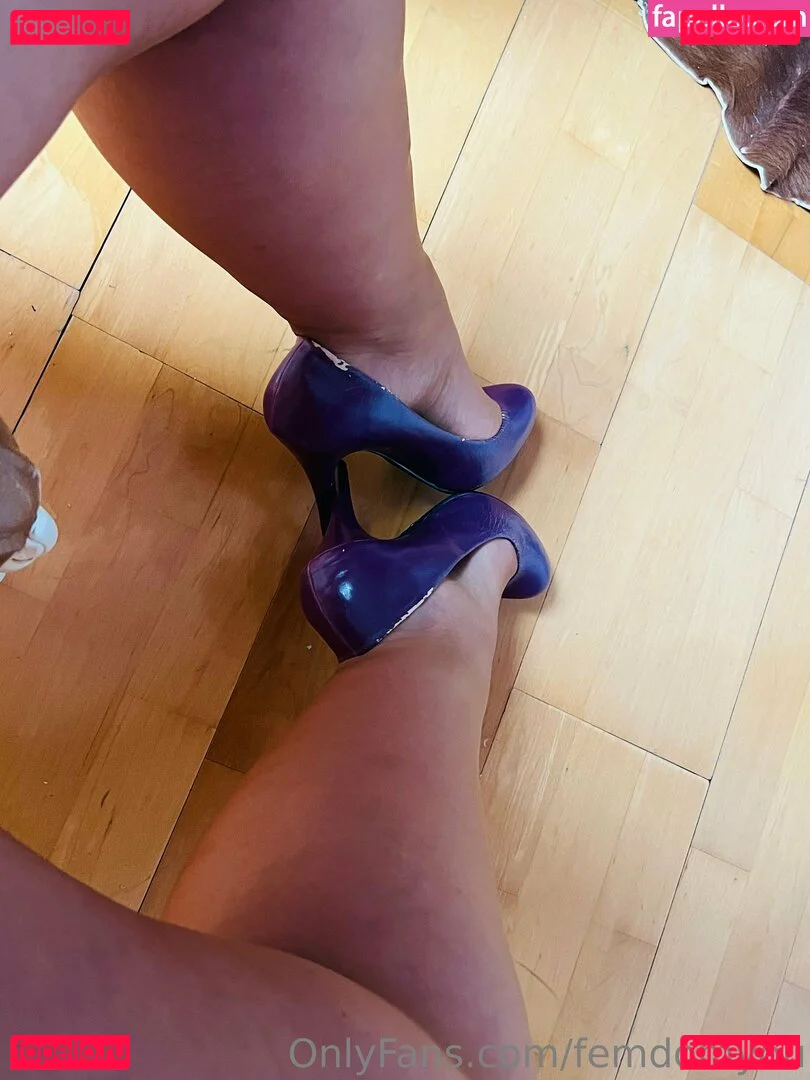 femdomyou Onlyfans Photo Gallery 