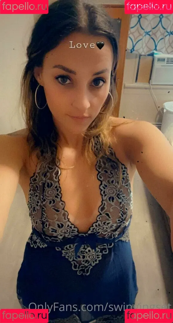 swingingset Onlyfans Photo Gallery 