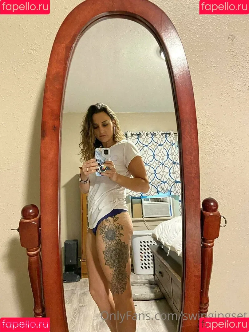 swingingset Onlyfans Photo Gallery 
