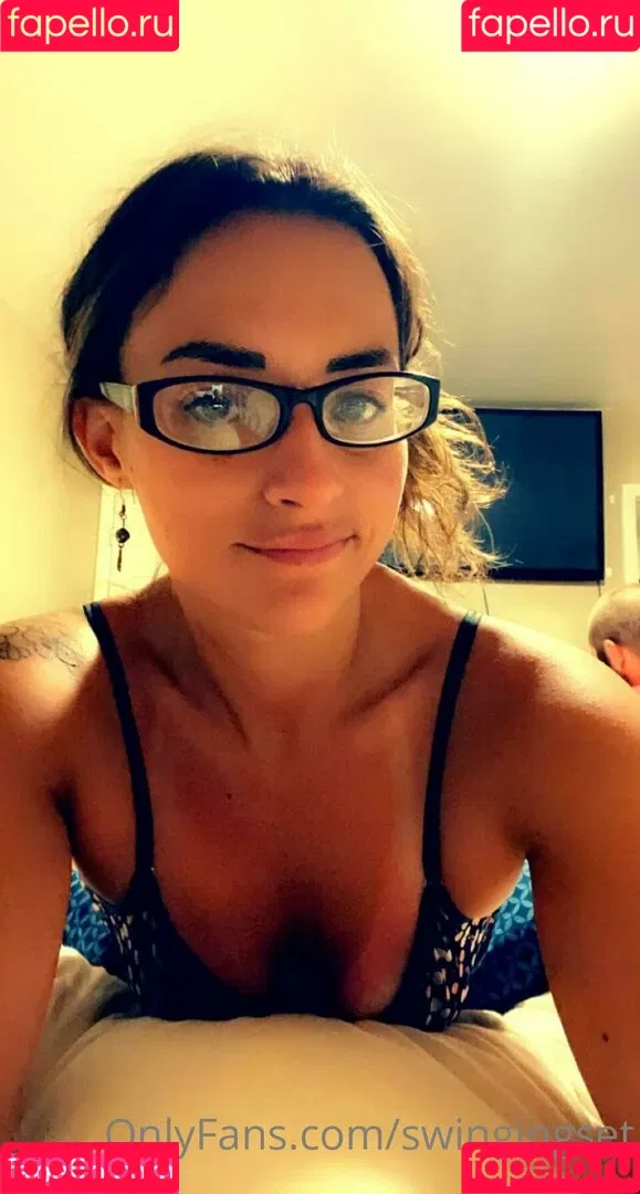 swingingset Onlyfans Photo Gallery 