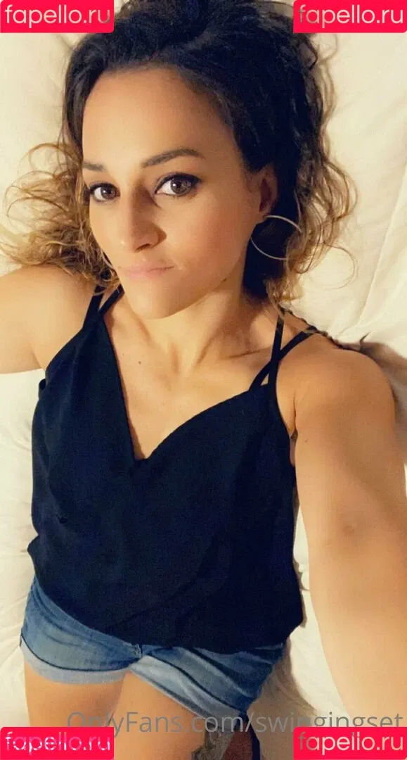 swingingset Onlyfans Photo Gallery 