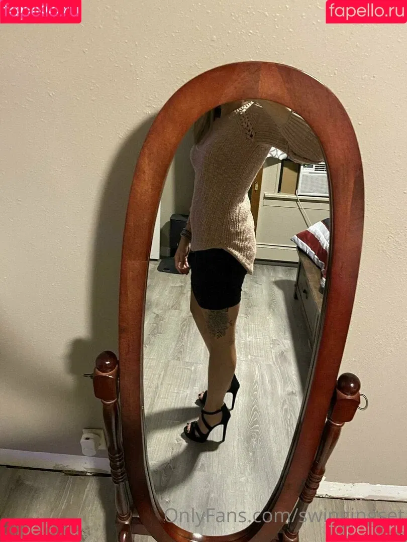 swingingset Onlyfans Photo Gallery 