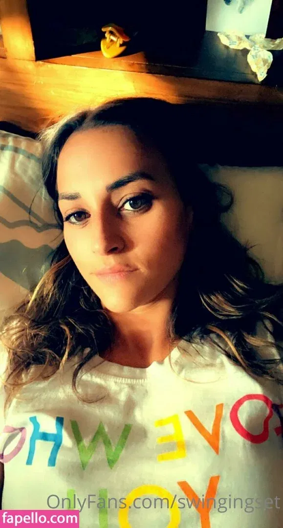 swingingset Onlyfans Photo Gallery 