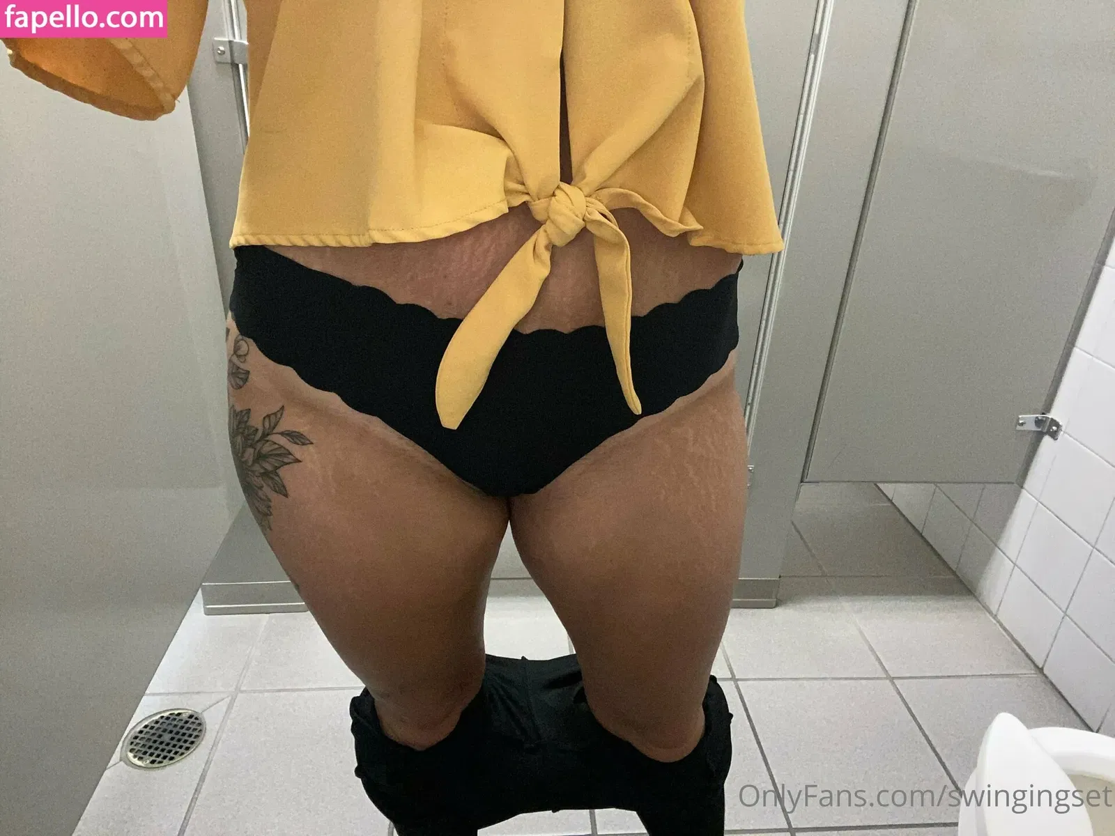 swingingset Onlyfans Photo Gallery 