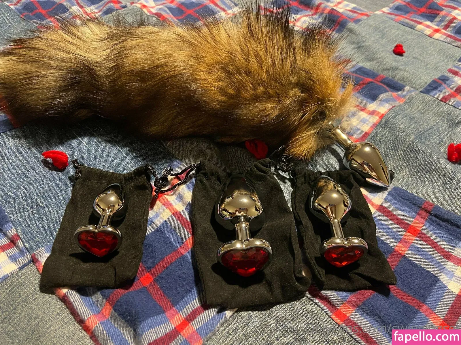 swingingset Onlyfans Photo Gallery 