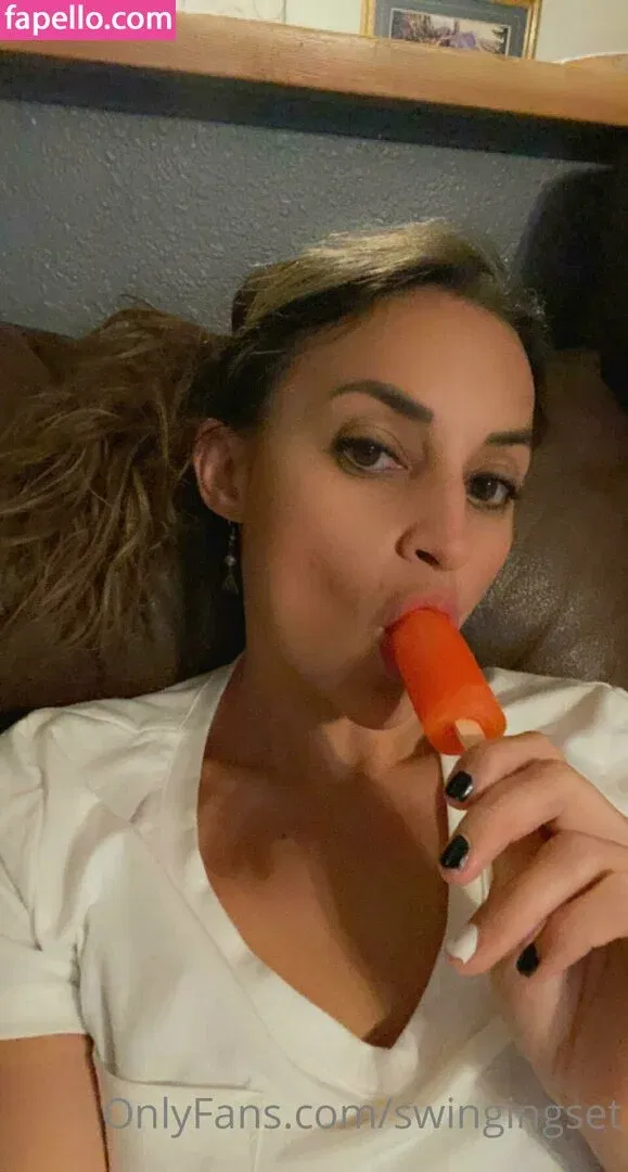 swingingset Onlyfans Photo Gallery 