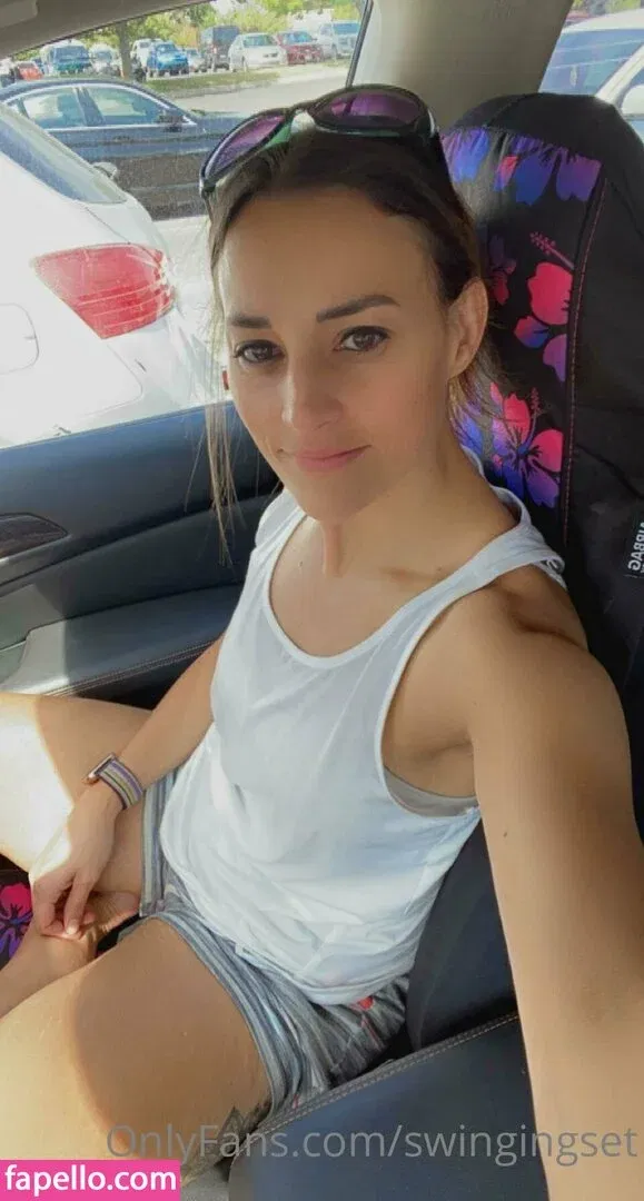 swingingset Onlyfans Photo Gallery 