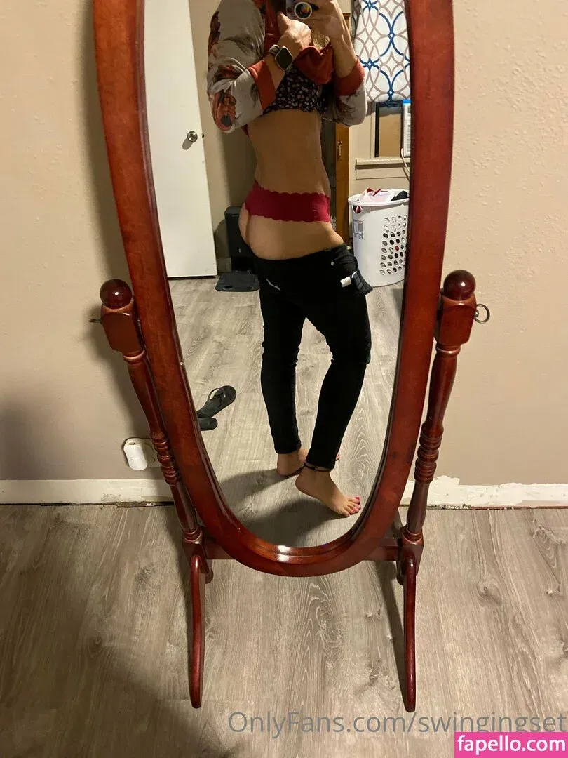 swingingset Onlyfans Photo Gallery 