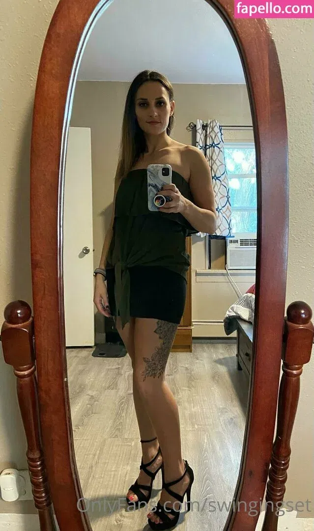 swingingset Onlyfans Photo Gallery 