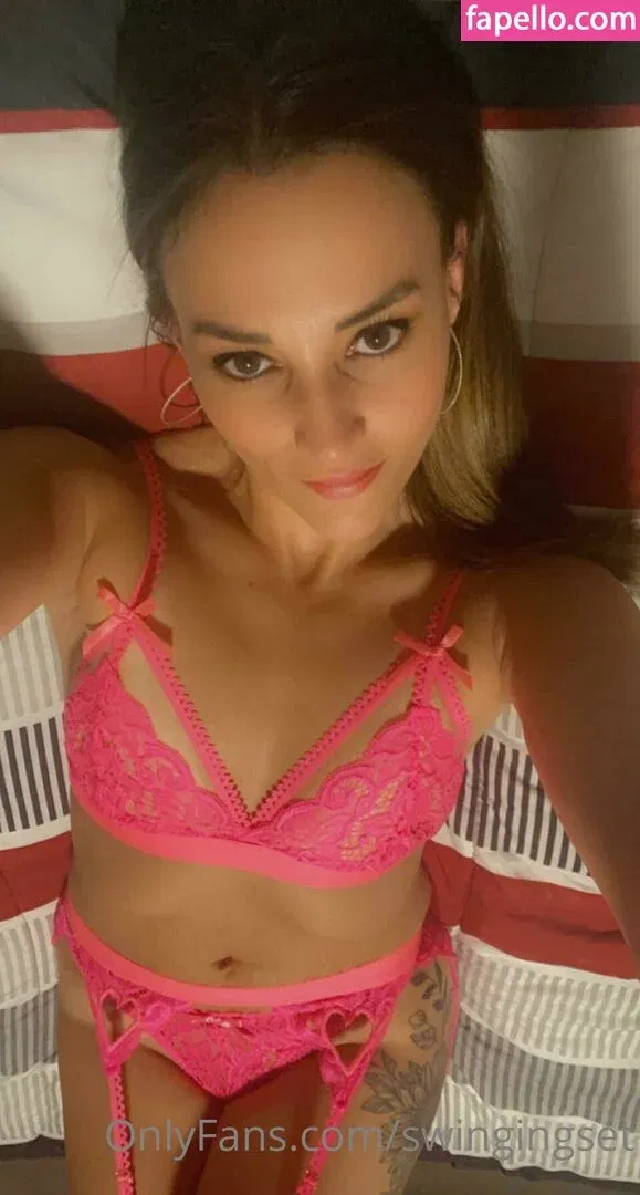 swingingset Onlyfans Photo Gallery 