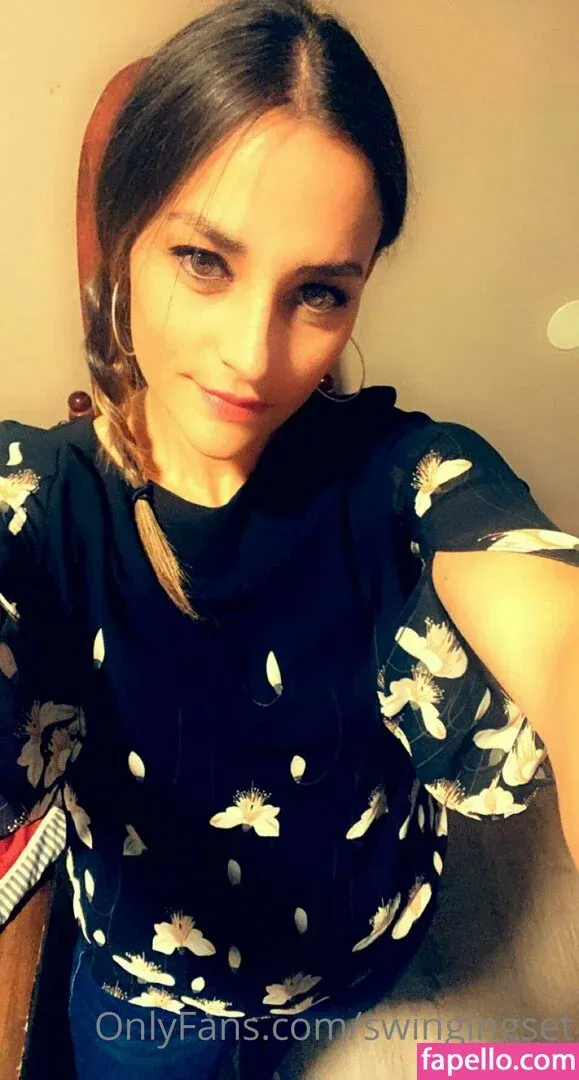 swingingset Onlyfans Photo Gallery 