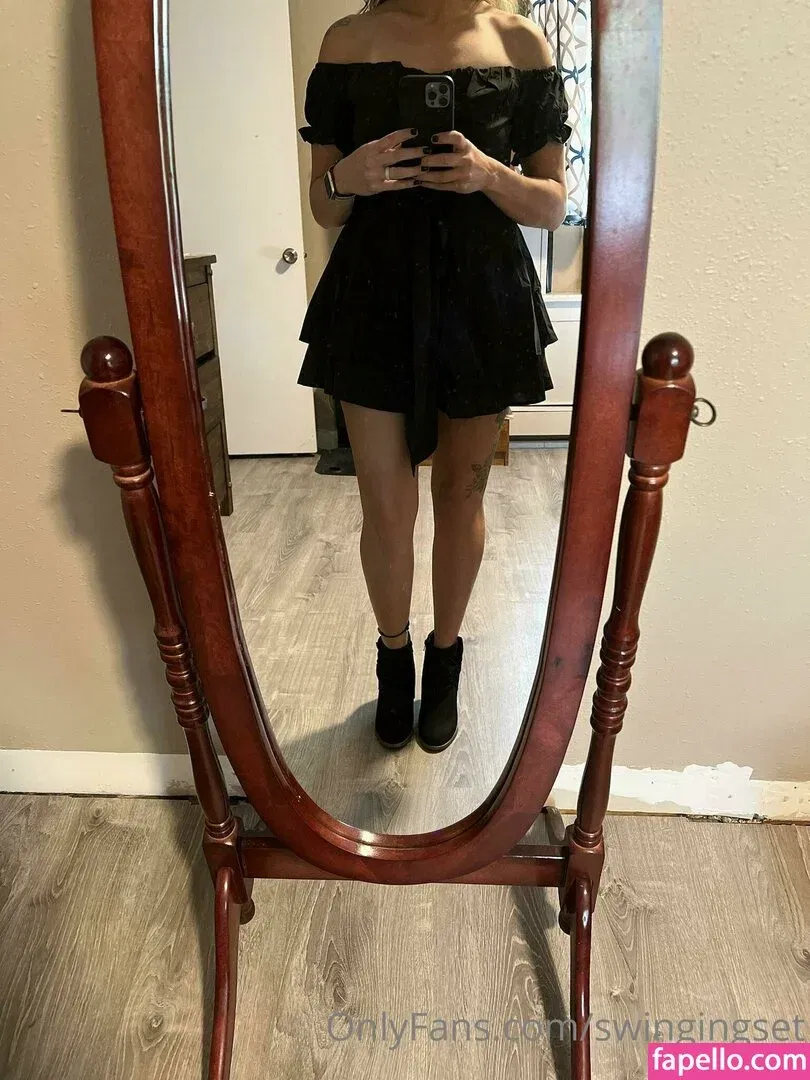 swingingset Onlyfans Photo Gallery 