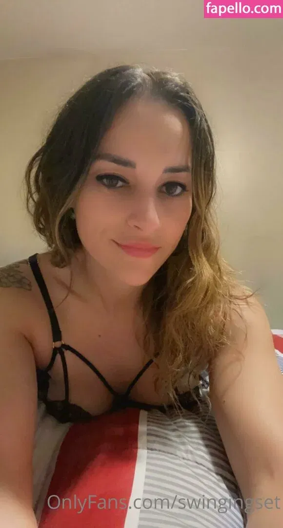 swingingset Onlyfans Photo Gallery 