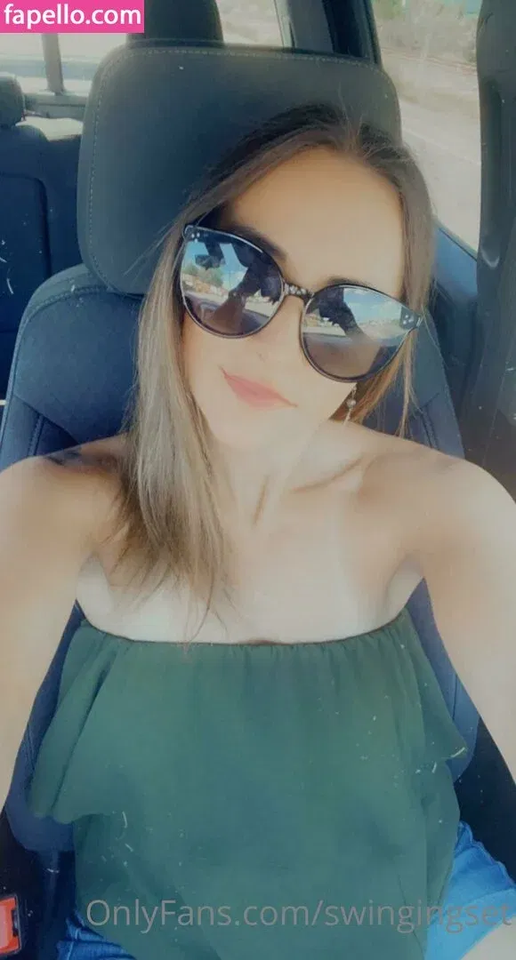 swingingset Onlyfans Photo Gallery 