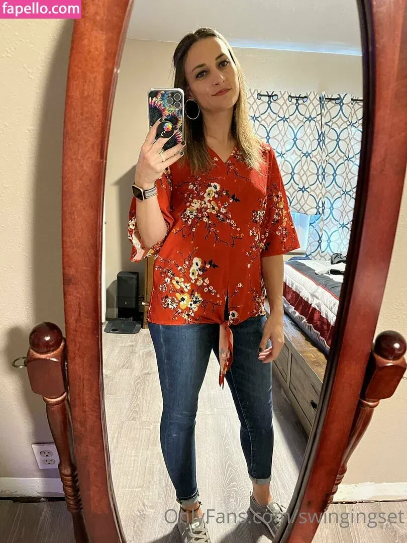 swingingset Onlyfans Photo Gallery 