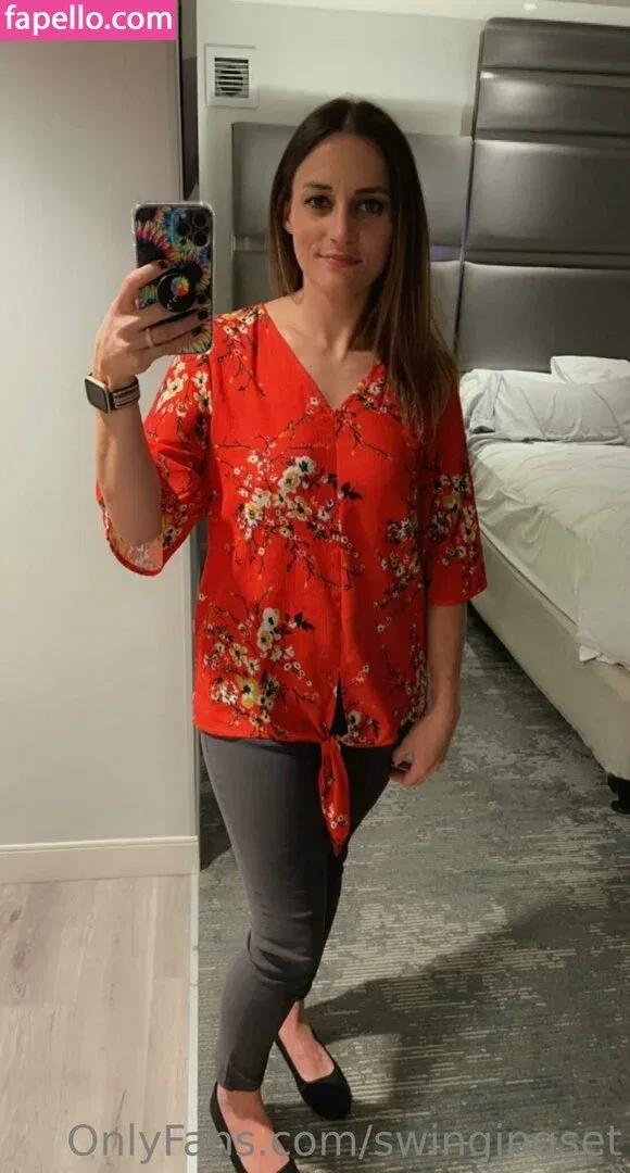 swingingset Onlyfans Photo Gallery 