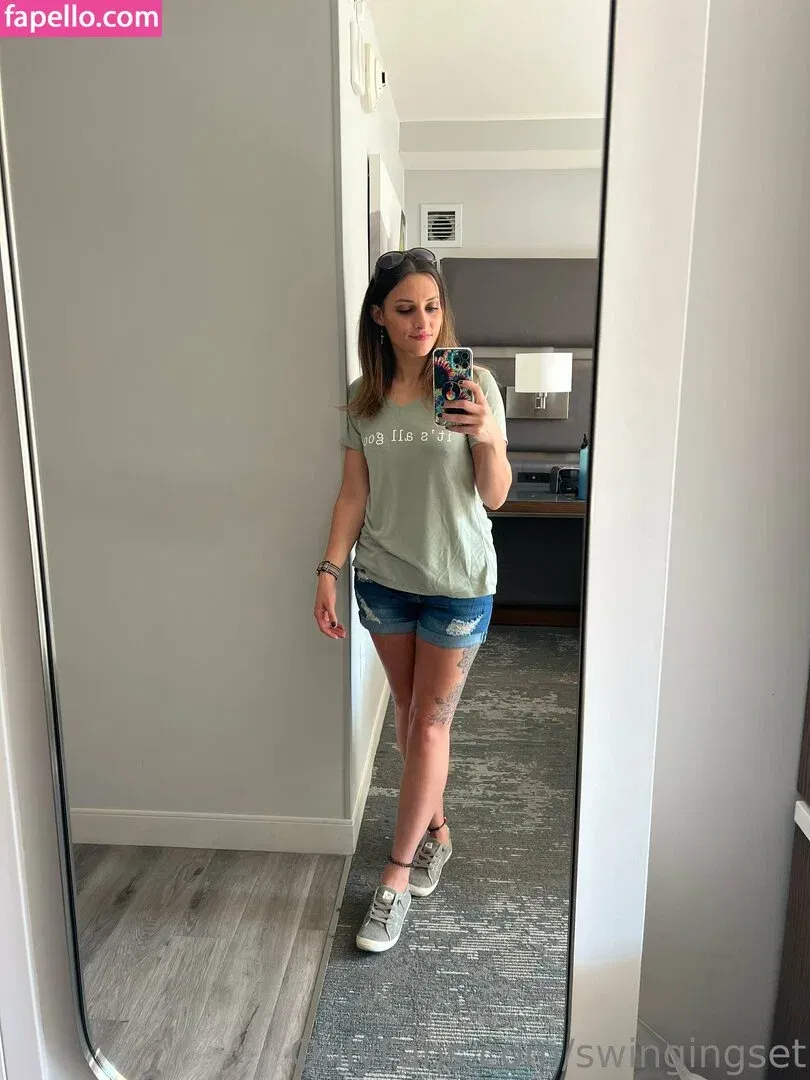 swingingset Onlyfans Photo Gallery 