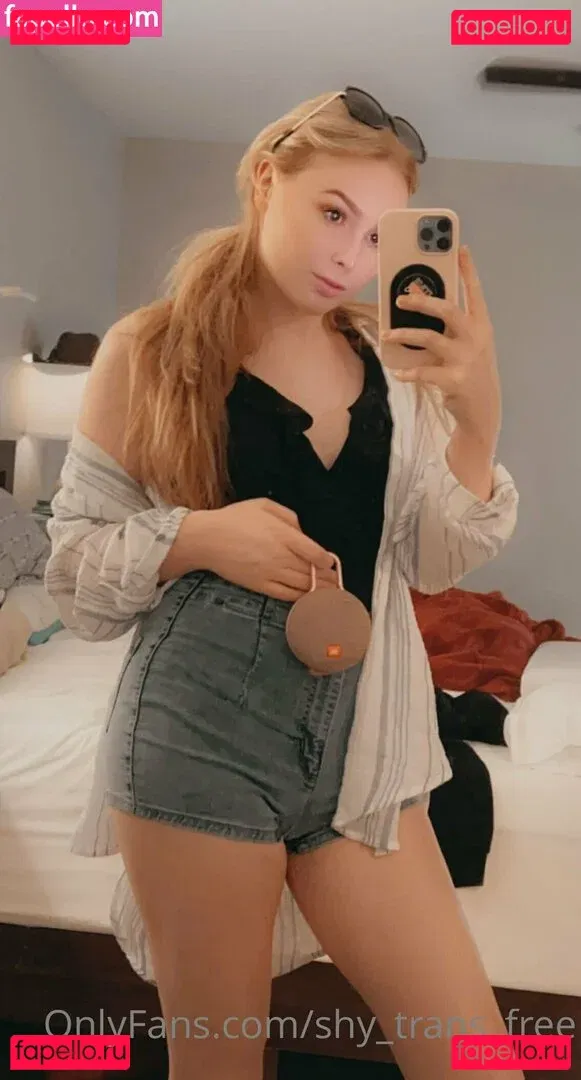 shy_trans_free Onlyfans Photo Gallery 