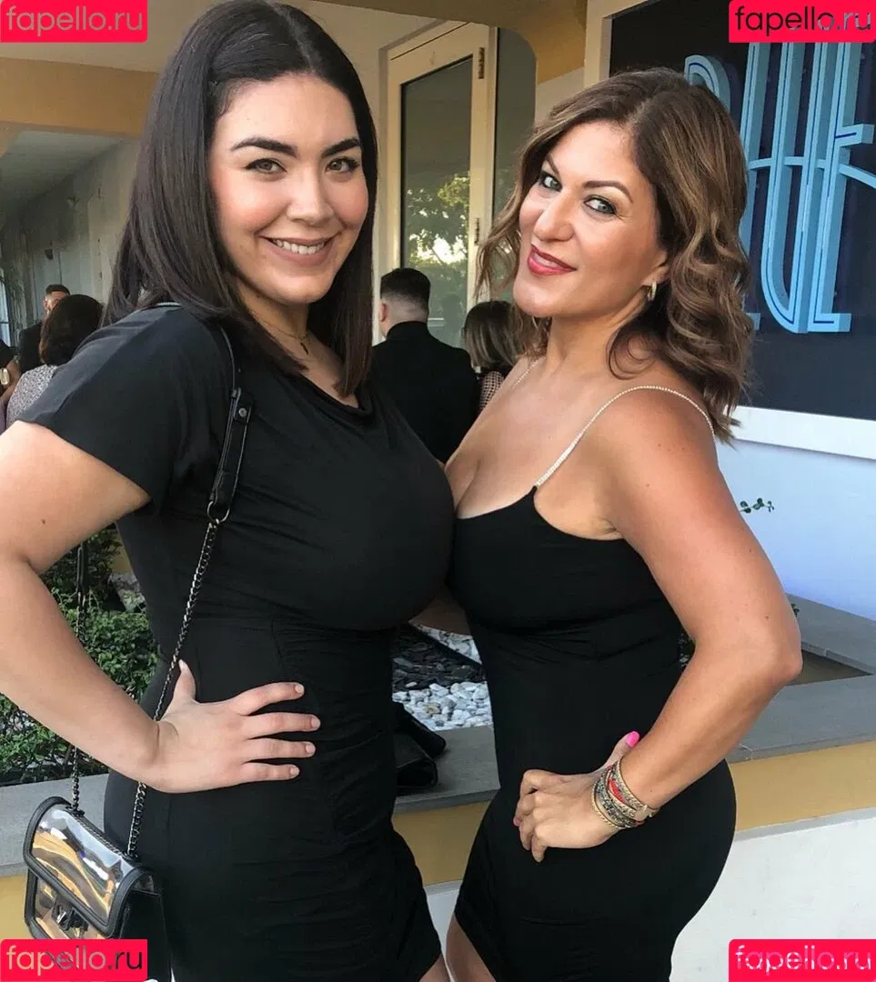 Nicky Nicole Onlyfans Photo Gallery 