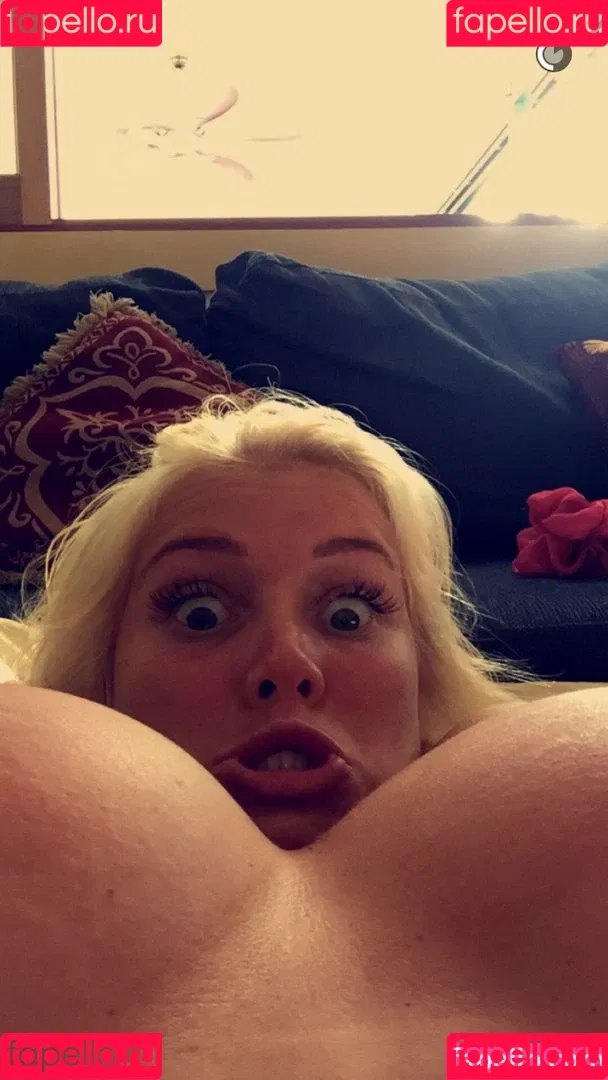 RosieVan Onlyfans Photo Gallery 