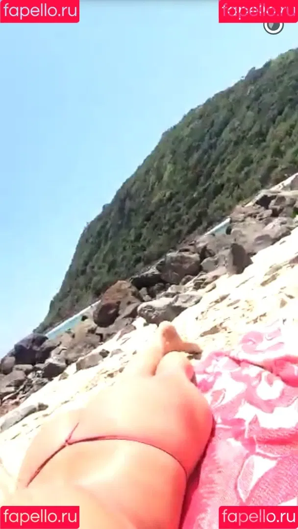 RosieVan Onlyfans Photo Gallery 