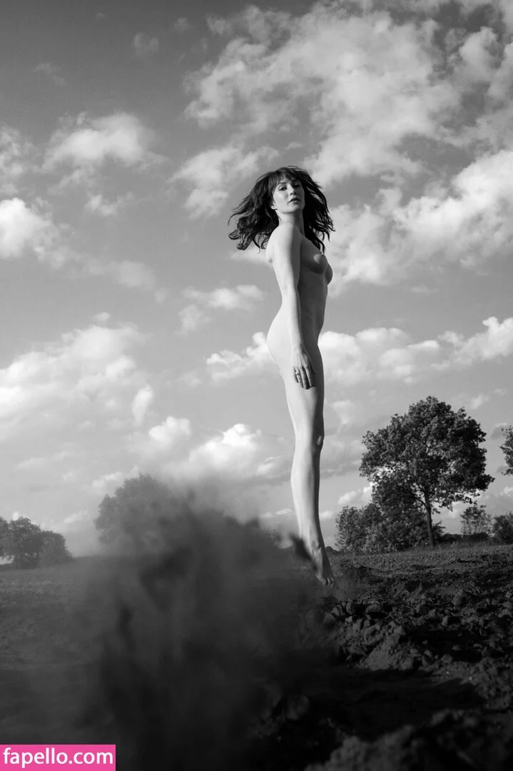 Carice Van Houten Onlyfans Photo Gallery 