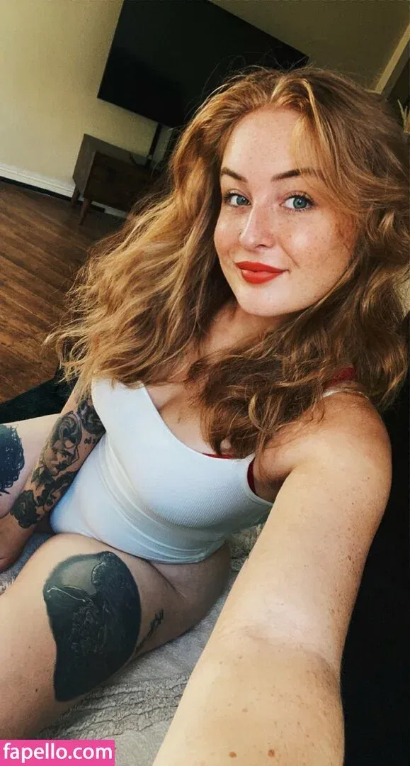 LittleRed_x Onlyfans Photo Gallery 