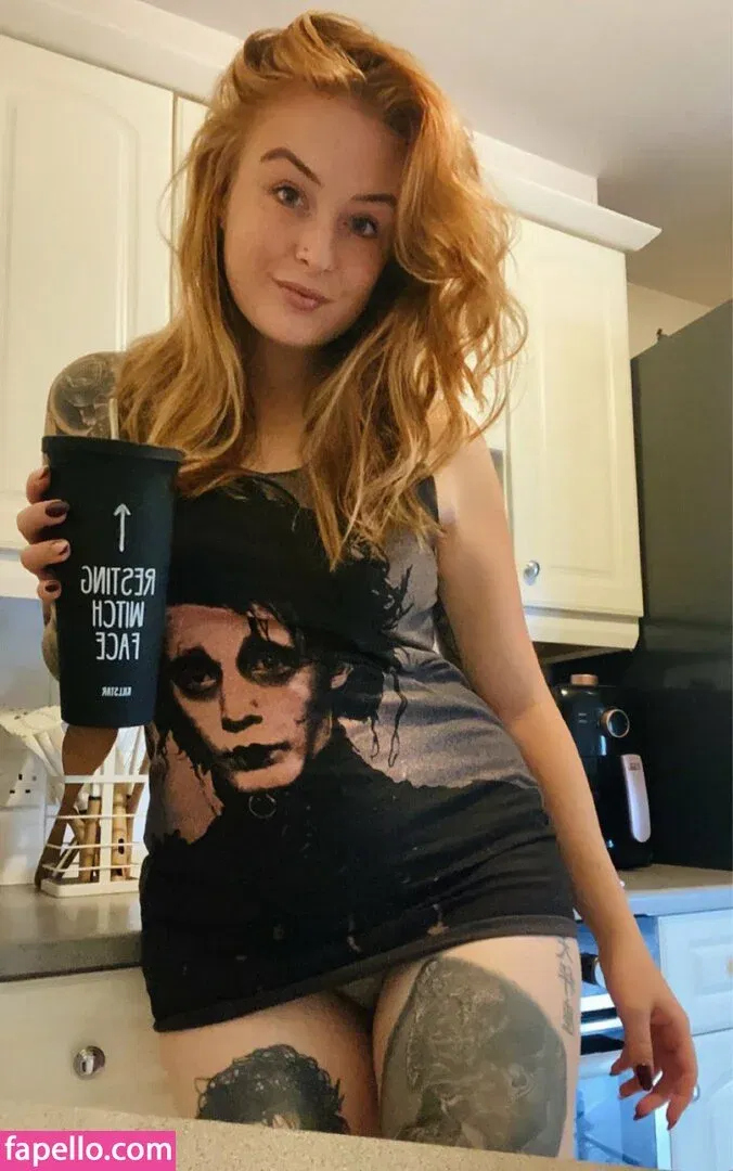 LittleRed_x Onlyfans Photo Gallery 