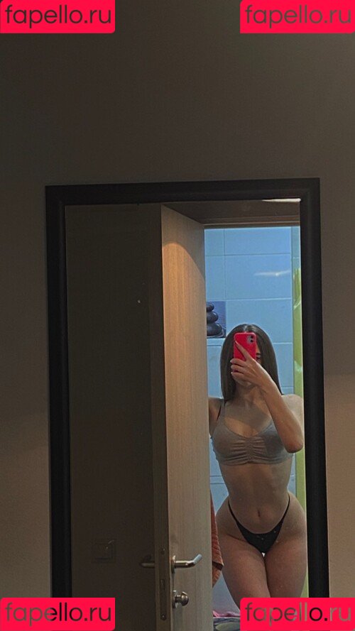 Maria Airie Onlyfans Photo Gallery 