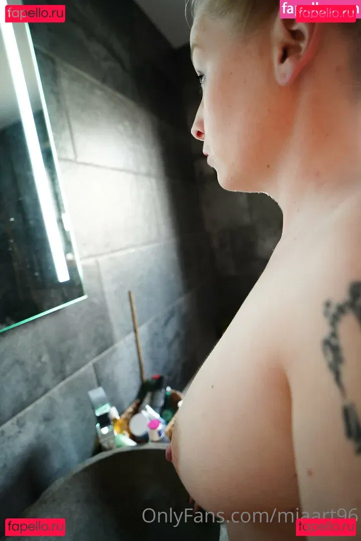 Meira_du Onlyfans Photo Gallery 