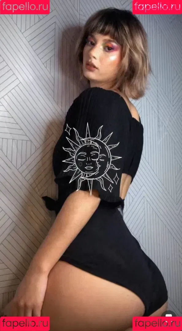 Meira_du Onlyfans Photo Gallery 