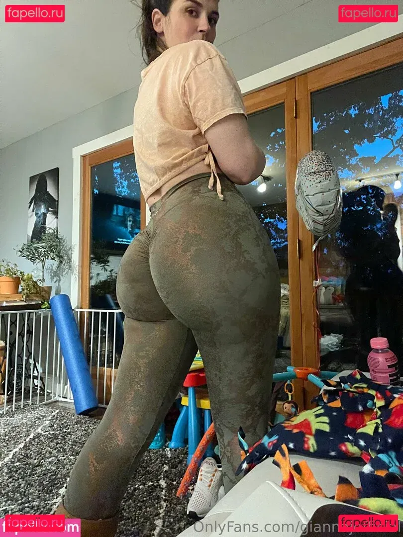 giannajofficial Onlyfans Photo Gallery 