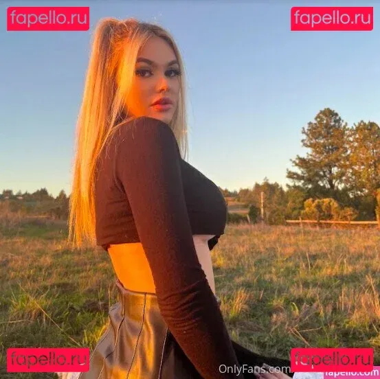 vedaathensfree Onlyfans Photo Gallery 