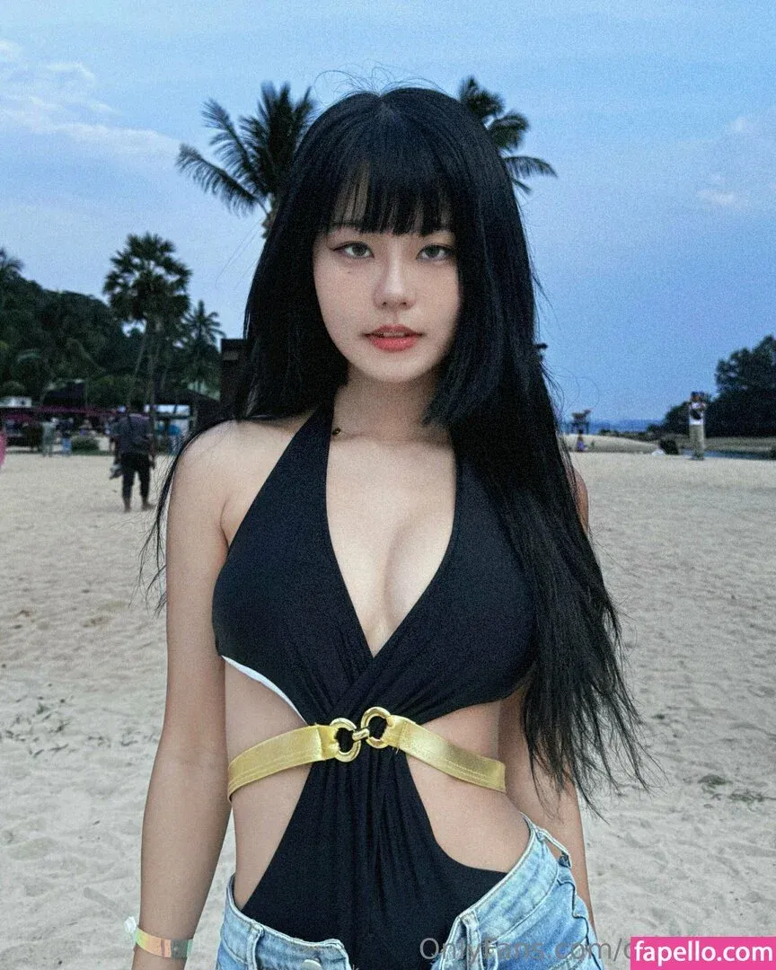 Yuuno Onlyfans Photo Gallery 