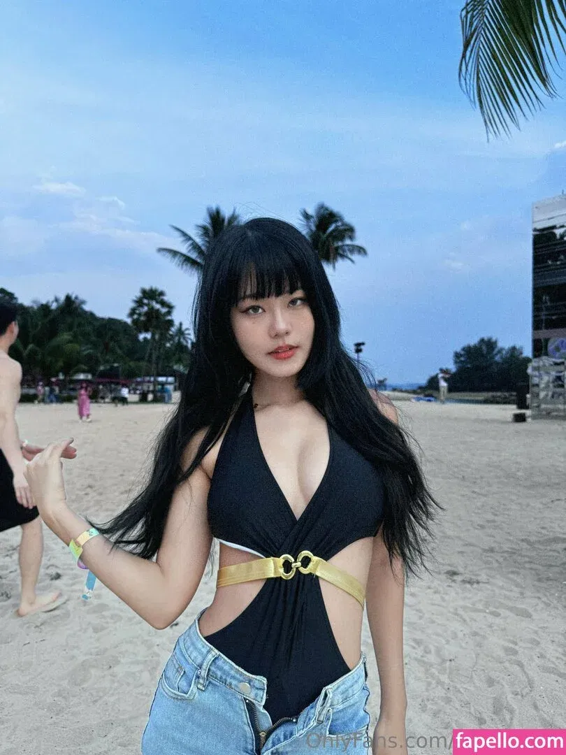 Yuuno Onlyfans Photo Gallery 