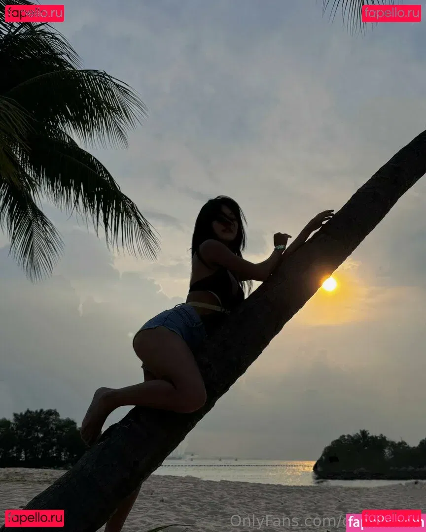 Yuuno Onlyfans Photo Gallery 