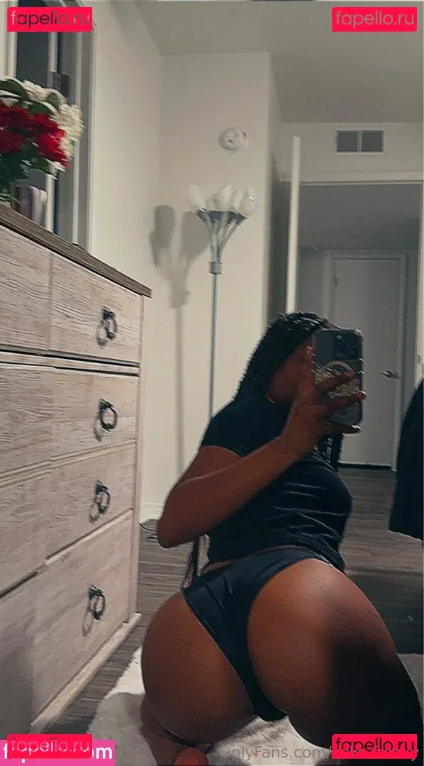 IeshaMarie20 Onlyfans Photo Gallery 