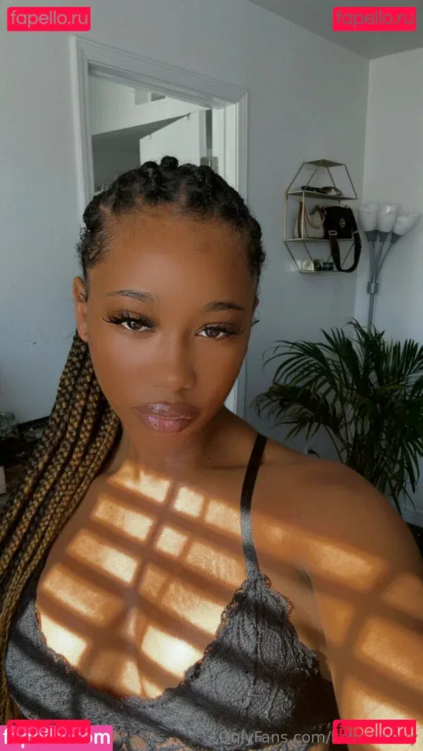 IeshaMarie20 Onlyfans Photo Gallery 