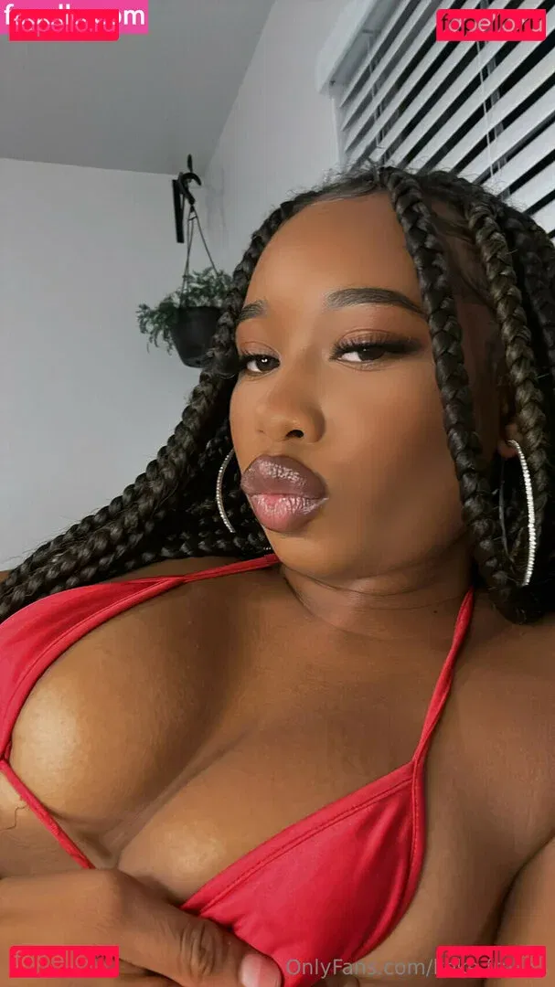 IeshaMarie20 Onlyfans Photo Gallery 