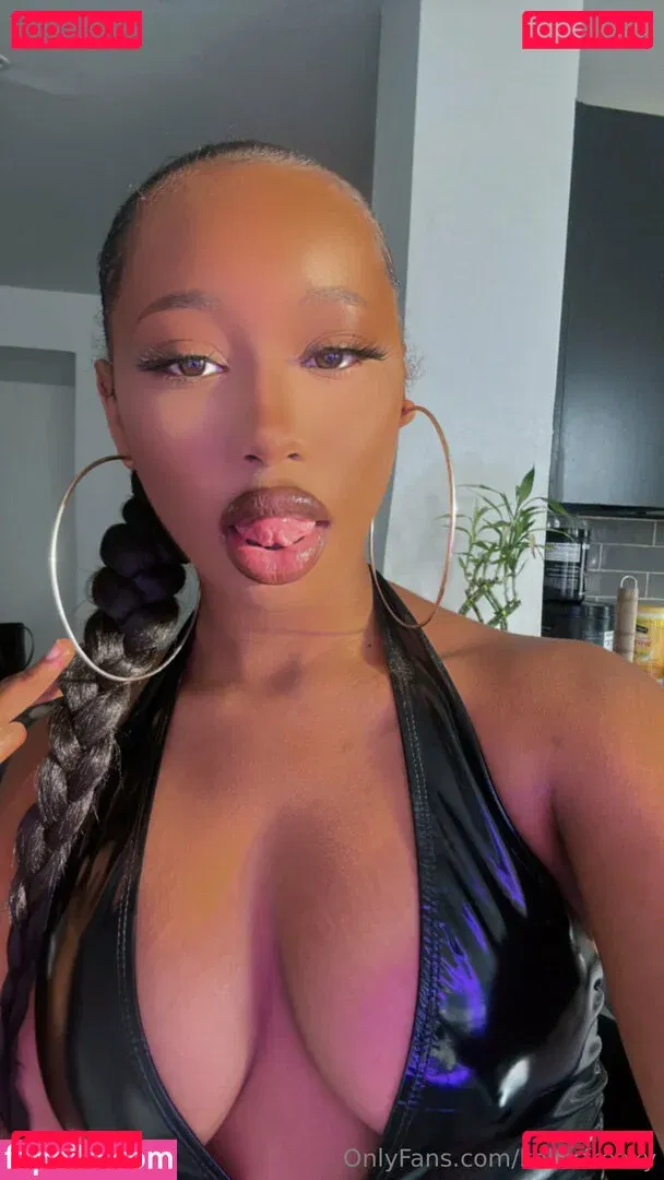 IeshaMarie20 Onlyfans Photo Gallery 